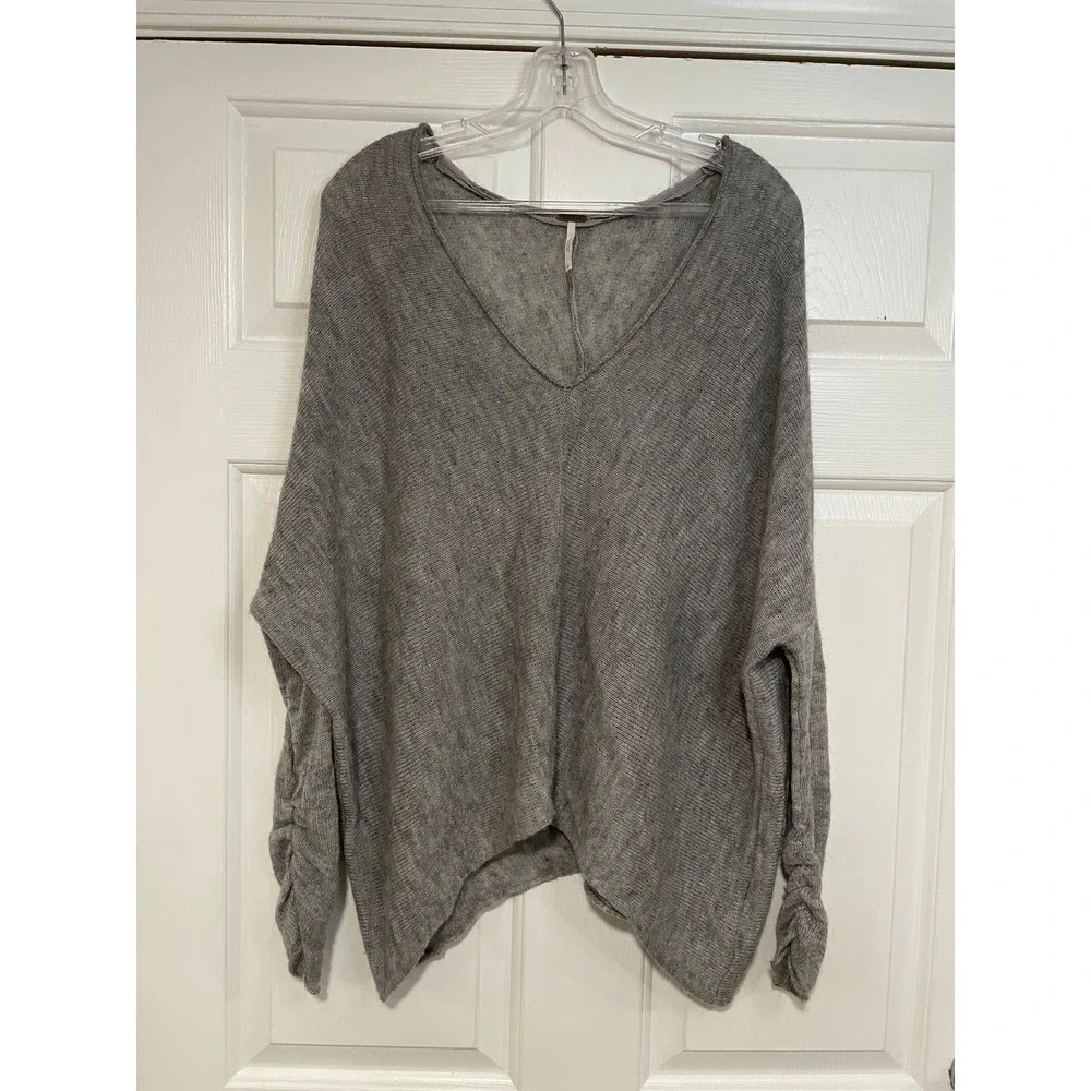 Free People Oversized Women XS Slouchy Gray Scrunch‎ Sleeve Knit Wool Sweater